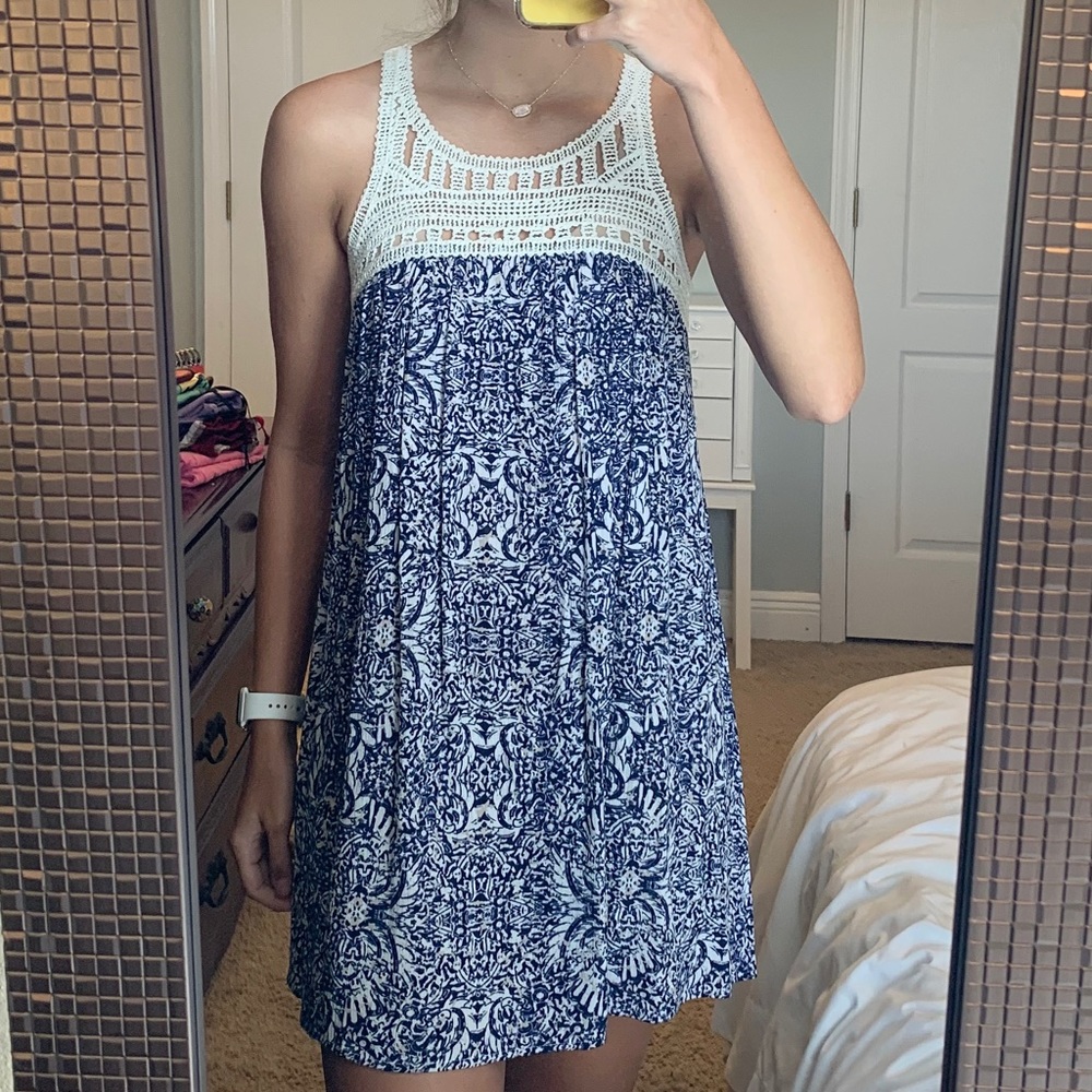 Mini dress w/ back cutout